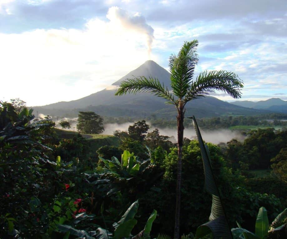 Enchanting Costa Rica: The Yacht Charter Hotspot Where The Rainforest